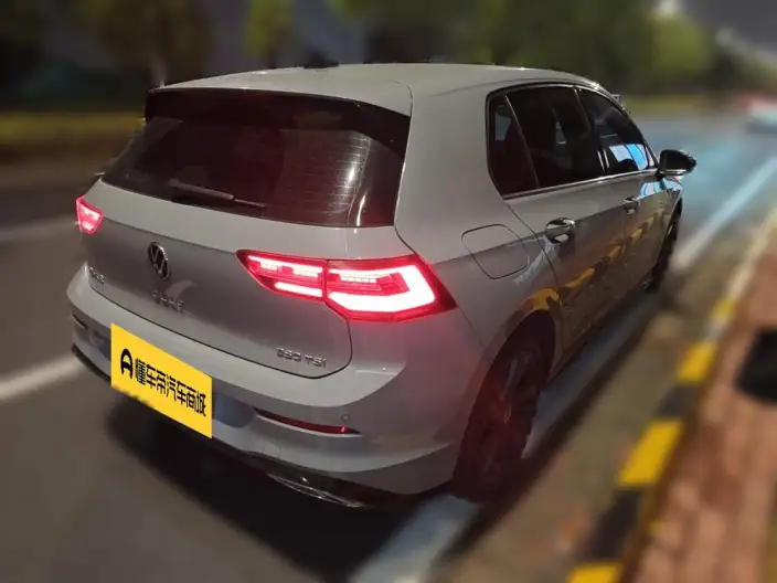 Volkswagen Golf 2024 Model 280TSI DSG R-Line 50 Legend Edition – фото 2