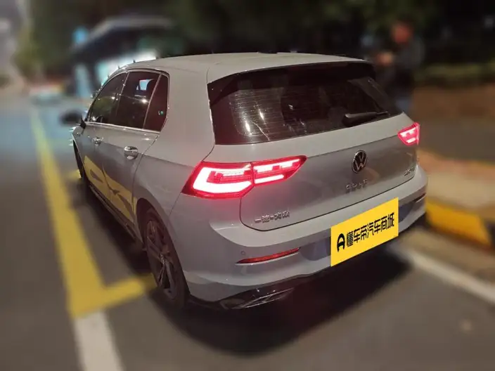 Volkswagen Golf 2024 Model 280TSI DSG R-Line 50 Legend Edition – фото 4