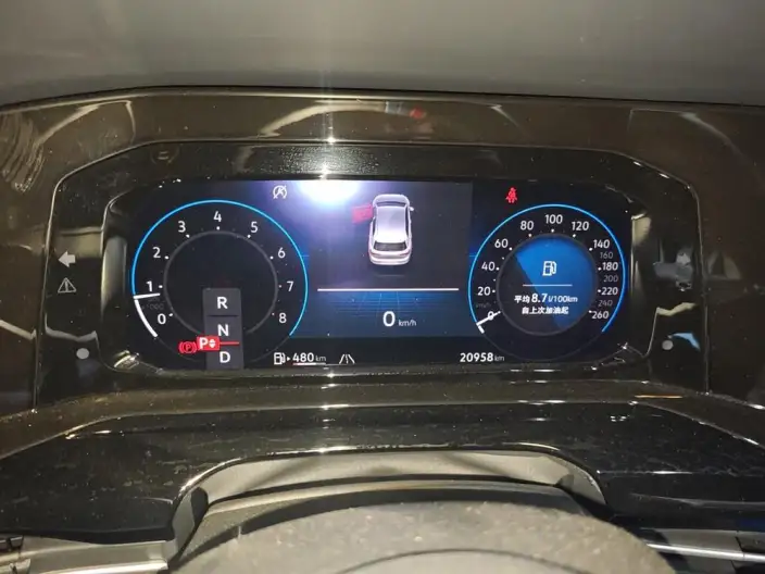 Volkswagen Golf 2024 Model 280TSI DSG R-Line 50 Legend Edition – фото 6