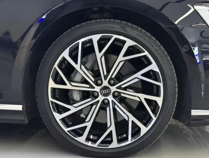 Audi A8 2024 Model A8L 55 TFSI quattro Flagship Model – фото 9