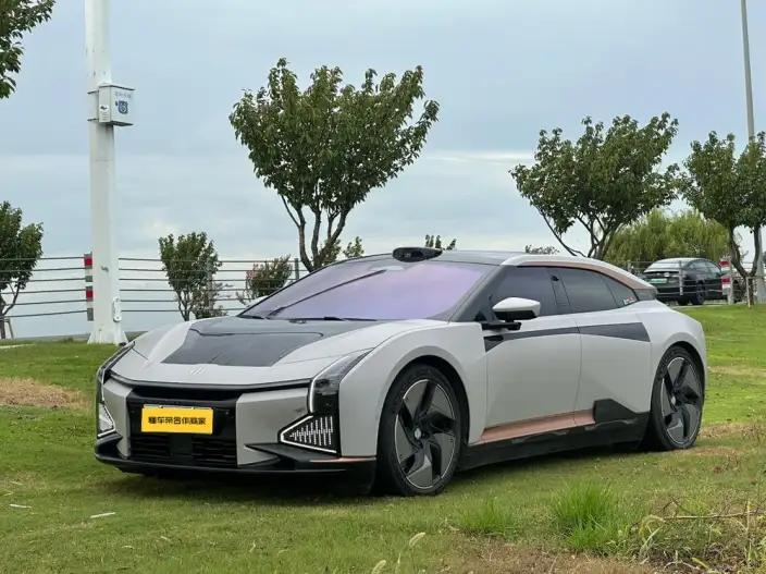 HiPhi Z 2023 Model 5 seat Edition – фото 1