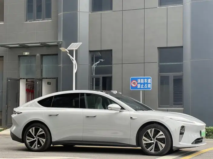 NIO ET5 2024 Model 75kWh – фото 6
