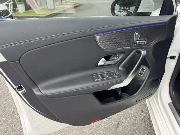 Mercedes-Benz A-class 2023 Model A 200 L Sports sedan Fashion Edition – фото 8
