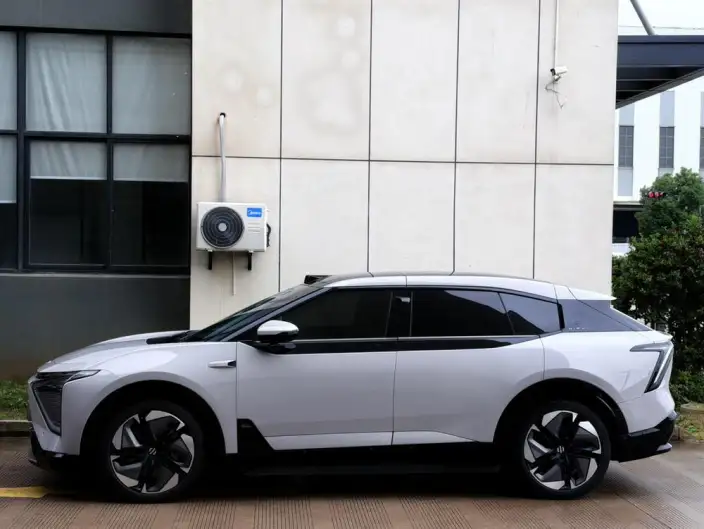 HiPhi HiPhi Y 2023 Model 765km Ultimate Edition