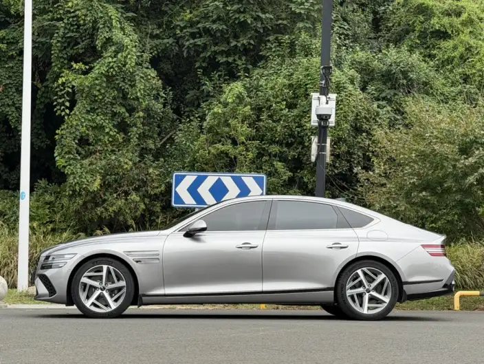 Genesis G80 2024 Model 2.5T 4WD Deluxe Edition – фото 4