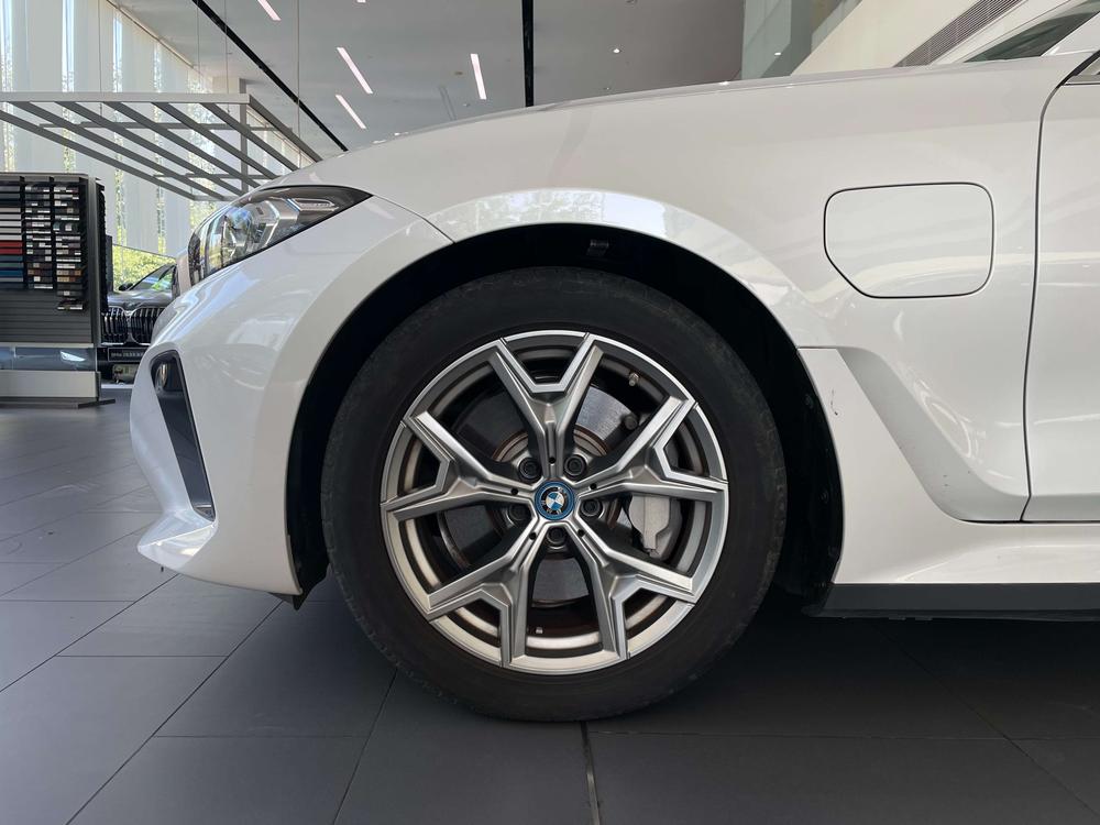 BMW i3 2023 eDrive35 L – фото 6