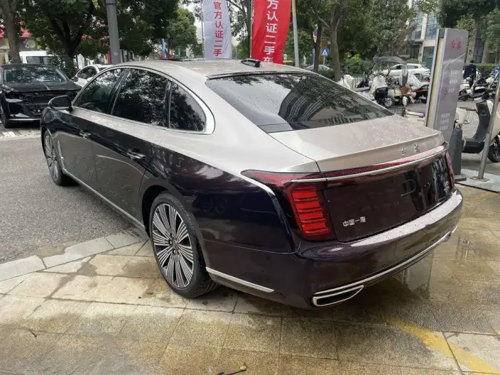 HONGQI H9 2025 Model 2.0T Flag Xiang Luxury Business Edition