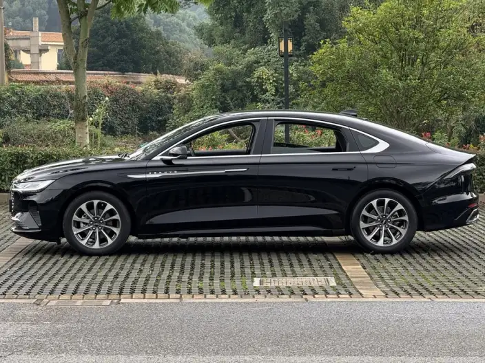 Lincoln Z 2024 Model 2.0T Zun Shang Edition
