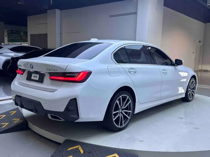 BMW 3 Series 2023 Model 320Li M Sports Set – фото 7