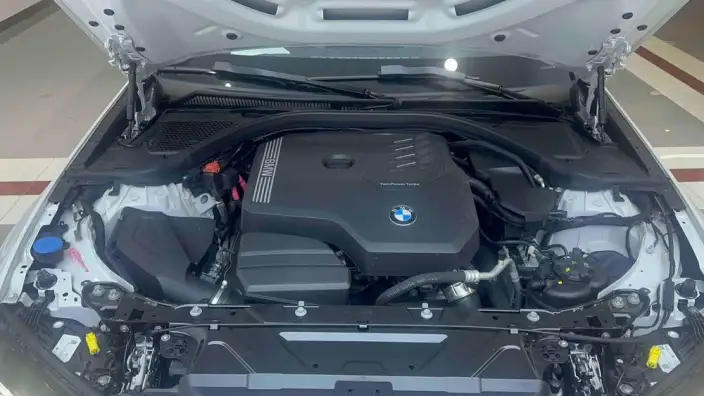 BMW 3 Series 2023 Model 320Li M Sports Set – фото 9