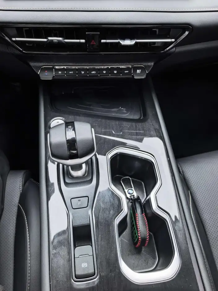 Changan CS75 2025 Model PRO 1.5T DCT Comfort Model 5 seat – фото 10