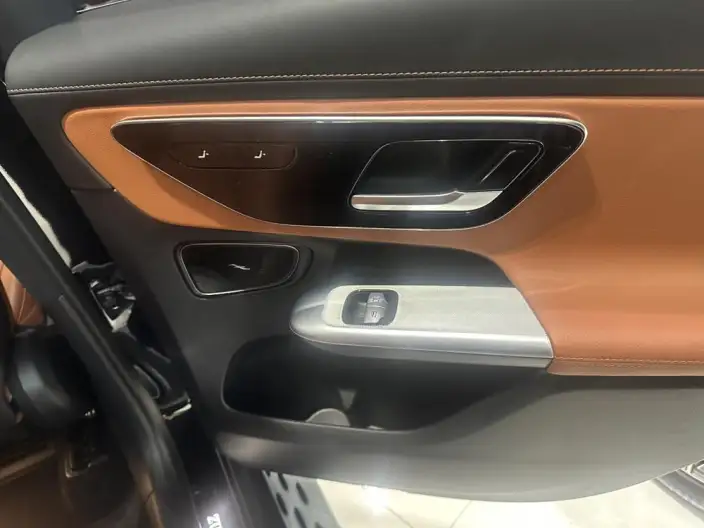 Mercedes-Benz GLC 2023 Model Facelift GLC 300 L 4MATIC Dynamic Model 7 seat – фото 4