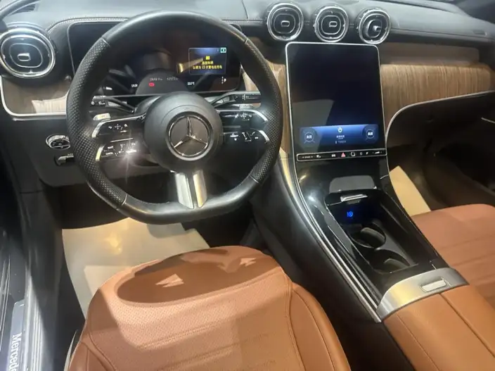 Mercedes-Benz GLC 2023 Model Facelift GLC 300 L 4MATIC Dynamic Model 7 seat – фото 10