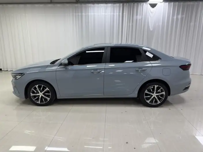 Geely Emgrand 2023 Model No. 4 Gen Champion Edition 1.5L CVT Noble Model – фото 4