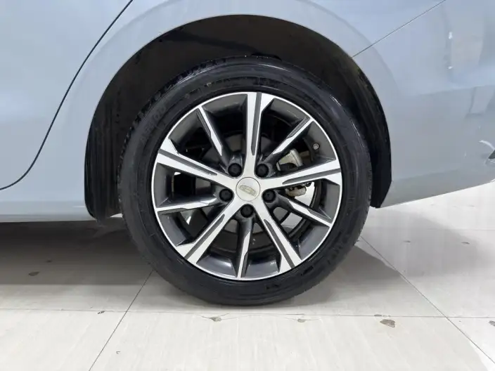 Geely Emgrand 2023 Model No. 4 Gen Champion Edition 1.5L CVT Noble Model – фото 9