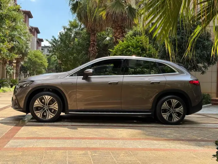 Mercedes-Benz EQE SUV 2024 Model EQE SUV 500 4MATIC Deluxe Edition – фото 4