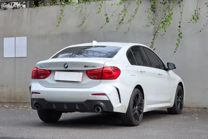 BMW 1 Series 2021 Model 125i M Sports Night Edition – фото 6