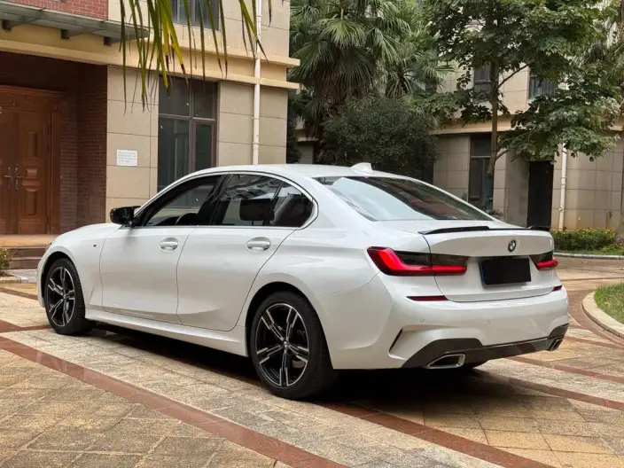 BMW 3 Series 2022 Model Facelift 325i M Sports Set – фото 5