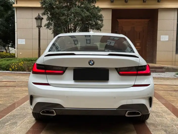 BMW 3 Series 2022 Model Facelift 325i M Sports Set – фото 6