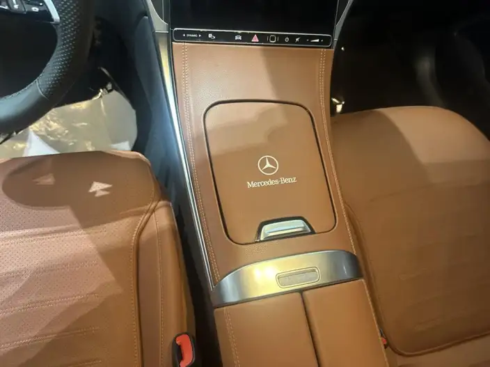 Mercedes-Benz GLC 2024 Model Facelift GLC 300 L 4MATIC Dynamic Model 5 seat – фото 5