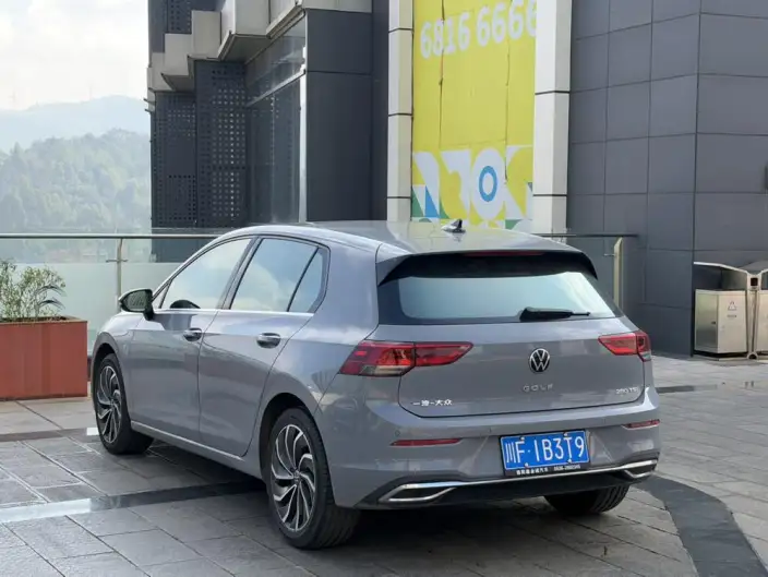 Volkswagen Golf 2021 Model 280TSI DSG Pro – фото 4