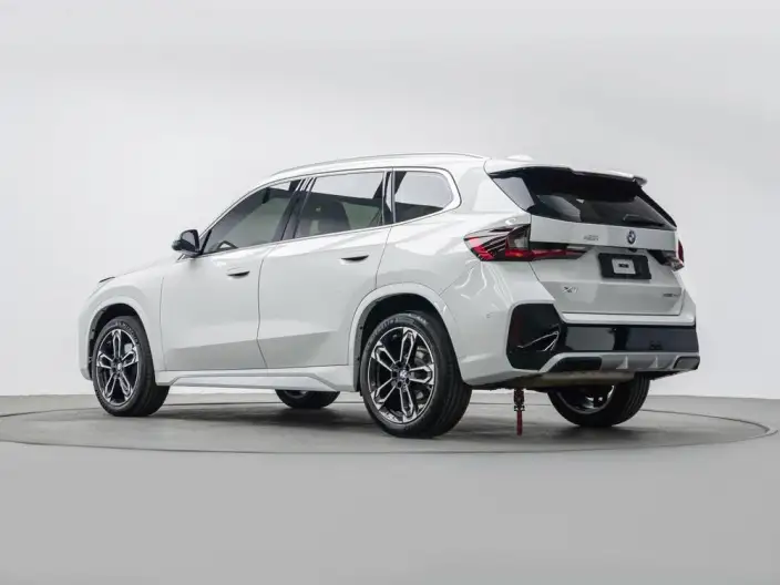 BMW X1 2026 Model sDrive25Li X Design Set – фото 5