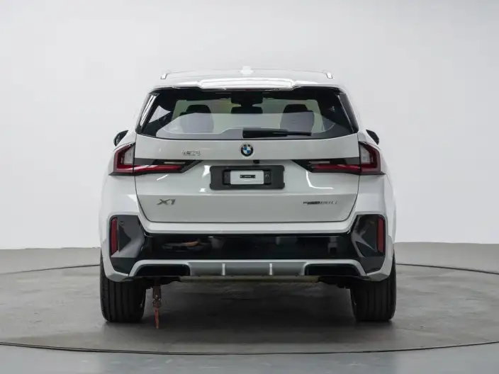 BMW X1 2026 Model sDrive25Li X Design Set – фото 6