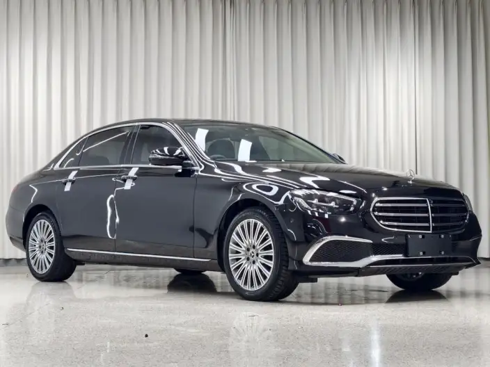 Mercedes-Benz E-Class 2023 Model E 300 L Fashion Model sedan – фото 3