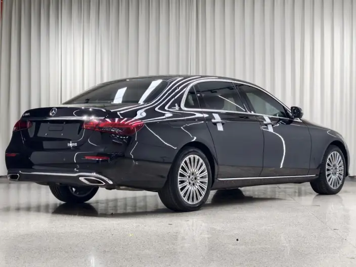 Mercedes-Benz E-Class 2023 Model E 300 L Fashion Model sedan – фото 6