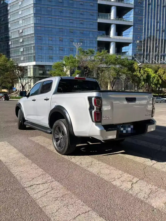 D-MAX 2023 Model 1.9T Automatic 4WD Diesel V-CROSS Enjoy Ling Model RZ4E – фото 3