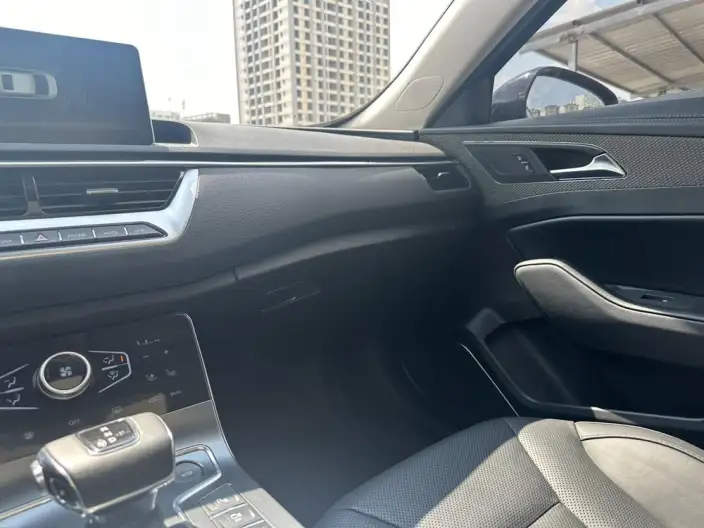 Hongqi H5 Classic 2022 Model Classic Model 1.8T Automatic Flag Enjoy Edition – фото 9