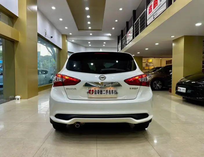 Nissan Tiida 2021 Model 1.6L CVT Zhixing Edition – фото 6