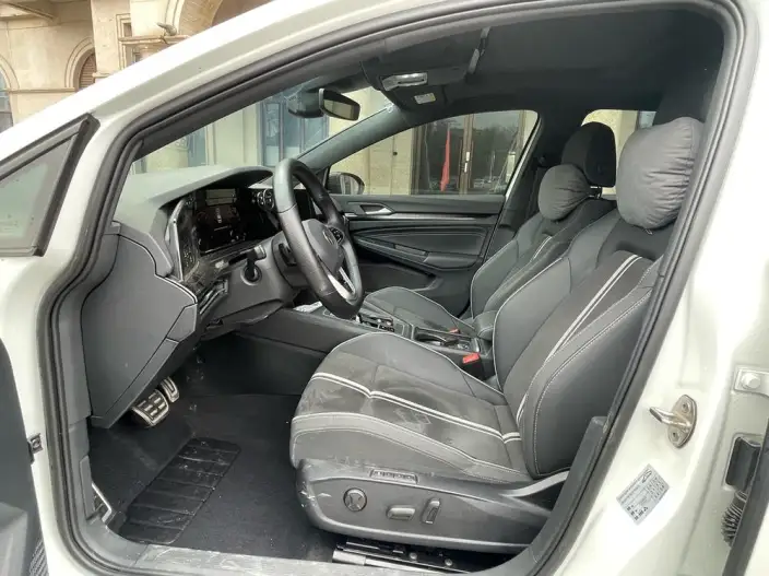Volkswagen Golf 2021 Model 280TSI DSG R-Line – фото 9