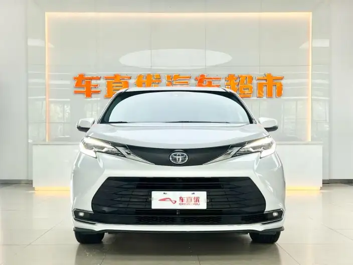Toyota Sienna 2023 Model Hybrid 2.5L Comfort Edition