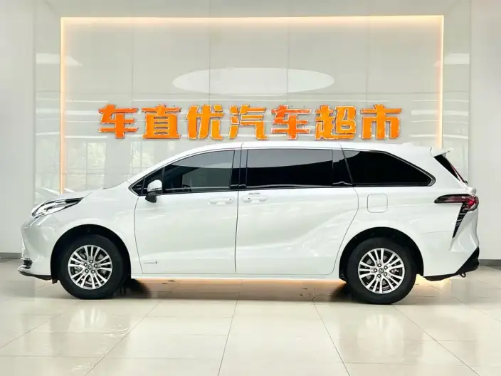 Toyota Sienna 2023 Model Hybrid 2.5L Comfort Edition