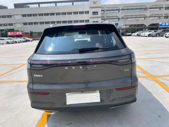 Geely Galaxy E5 2026 Model 610km Tiggo + Edition – фото 6