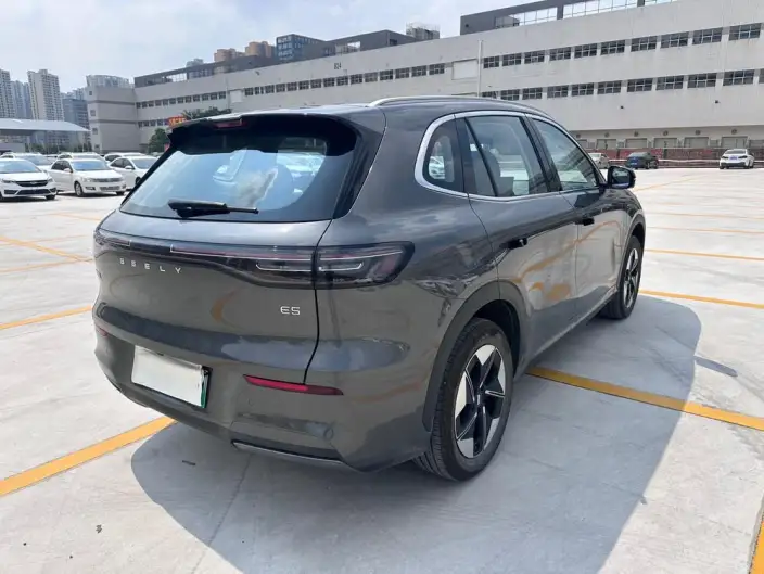 Geely Galaxy E5 2026 Model 610km Tiggo + Edition – фото 7