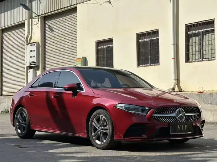 Mercedes-Benz A-class 2022 Model A 180 L Sports sedan – фото 3