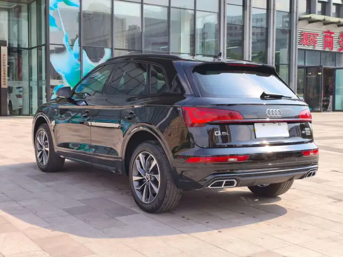 Audi Q5L 2023 Model 40T Luxury Dynamic Model – фото 5