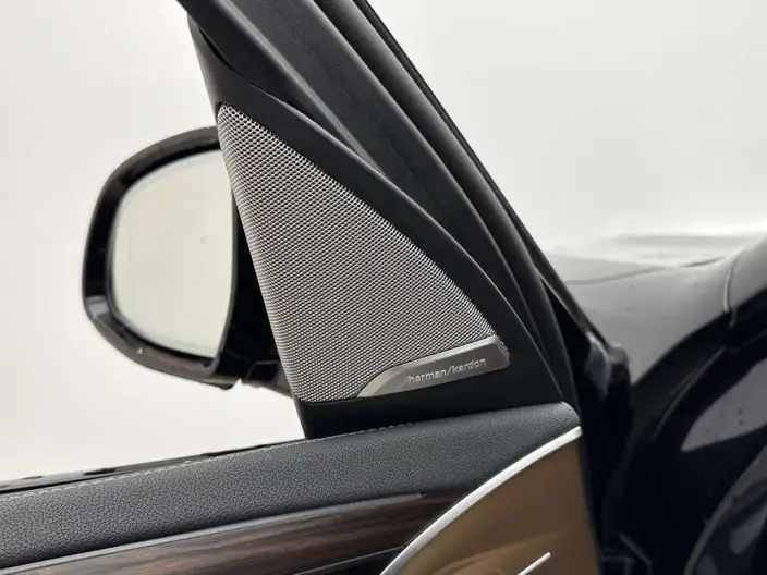 BMW X3 2023 Model xDrive30i Leading Model M Night Set – фото 9
