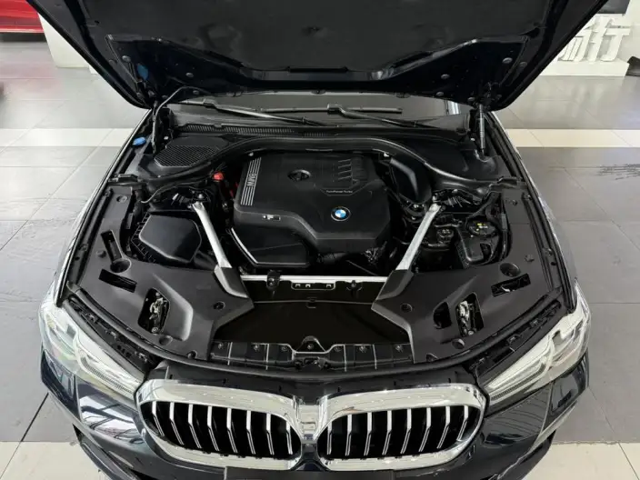 BMW 5 Series 2023 Model Facelift 530Li Exclusive Model M Sports Set – фото 8