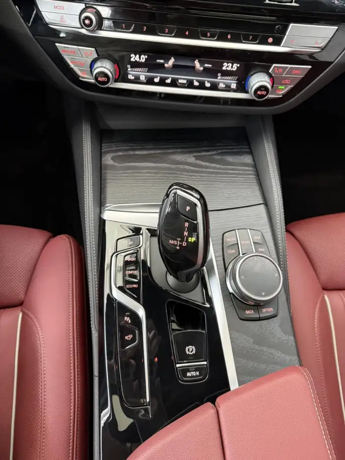 BMW 5 Series 2023 Model Facelift 530Li Exclusive Model M Sports Set – фото 10