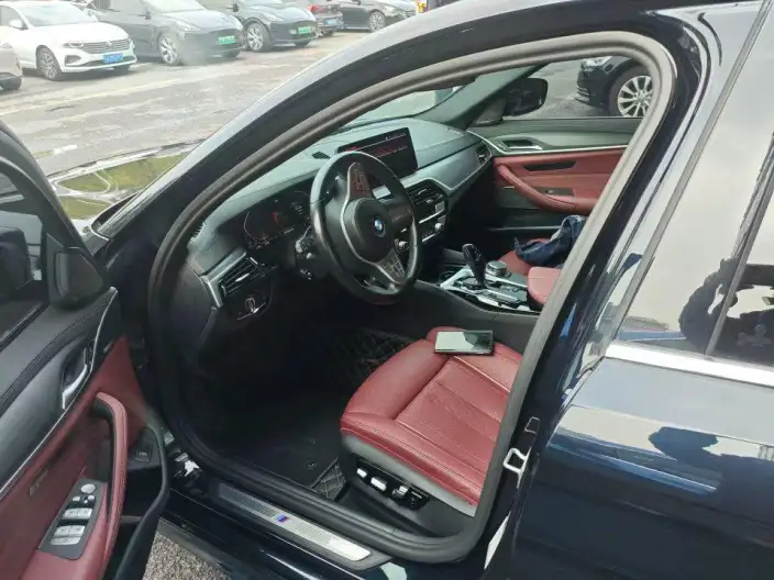 BMW 5 Series 2023 Model 530Li Exclusive Model M Sports Set – фото 8