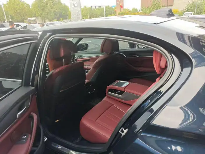 BMW 5 Series 2023 Model 530Li Exclusive Model M Sports Set – фото 9