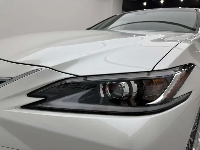 Lexus ES 2022 Model 300h Superior Edition – фото 9