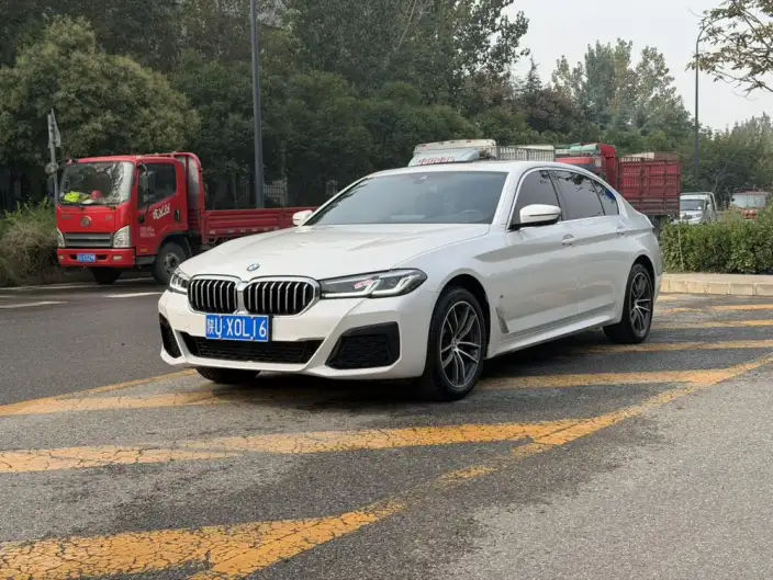 BMW 5 Series 2022 Model Facelift II 525Li M Sports Set – фото 1