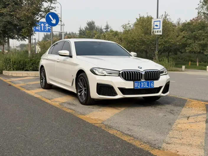 BMW 5 Series 2022 Model Facelift II 525Li M Sports Set – фото 3