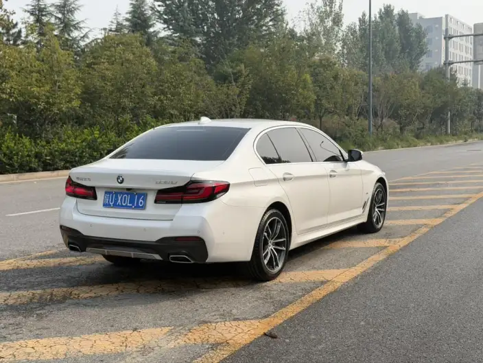 BMW 5 Series 2022 Model Facelift II 525Li M Sports Set – фото 7