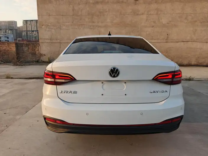 Volkswagen Lavida 2024 Model 1.5L Automatic Deyi Edition – фото 5