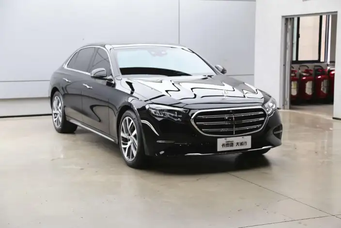 Mercedes-Benz E-Class 2024 Model E 300 L Fashion Model sedan – фото 3